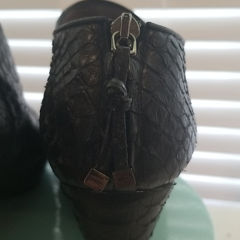 Devi Kroell Black Python Heeled Ankle Boot Sz. 38 - image 4